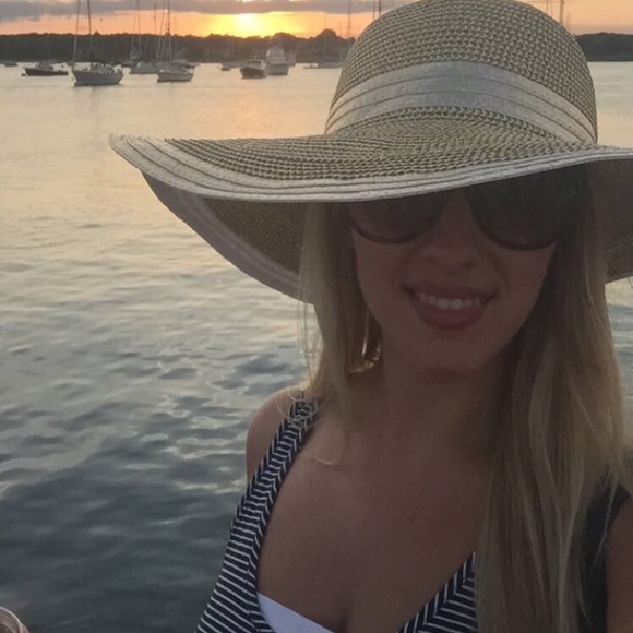 Meet your Posher, Julia - Picture 7 of 10